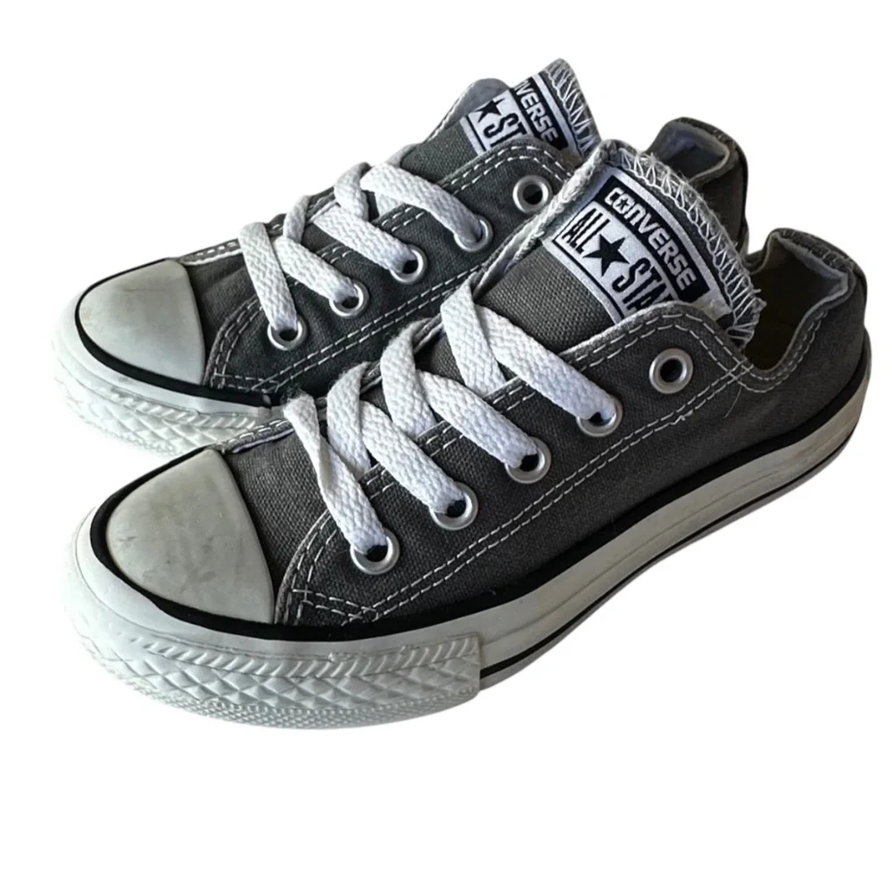 Lot (2) Converse All Star Shoes Sneakers Kids Sz 11 Gray White Lo Top